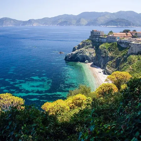 Family Acqua Salata - Helloelba 费拉约港